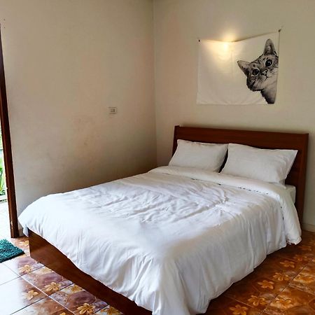 Tiki Bar-Kantiang Guesthouse 란타섬 외부 사진